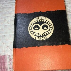 The Mystery of the Missing Emerald by Robert Thomas. No 7 -the secret circle